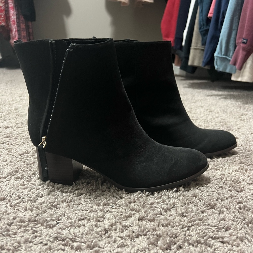 Old Navy boots, black heeled